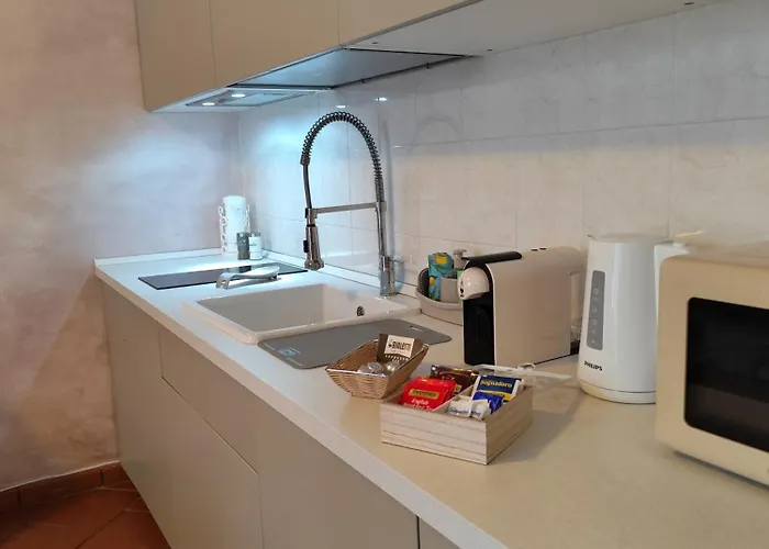 Feriehus La Casa Di Giada, A Piano Terra In Con Aria Condizionata, Wi-fi E Parcheggio Gratuito Poggi